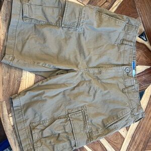 Men’s Size 33 Old Navy Khaki Cargo Shorts- Brand New, Never Worn